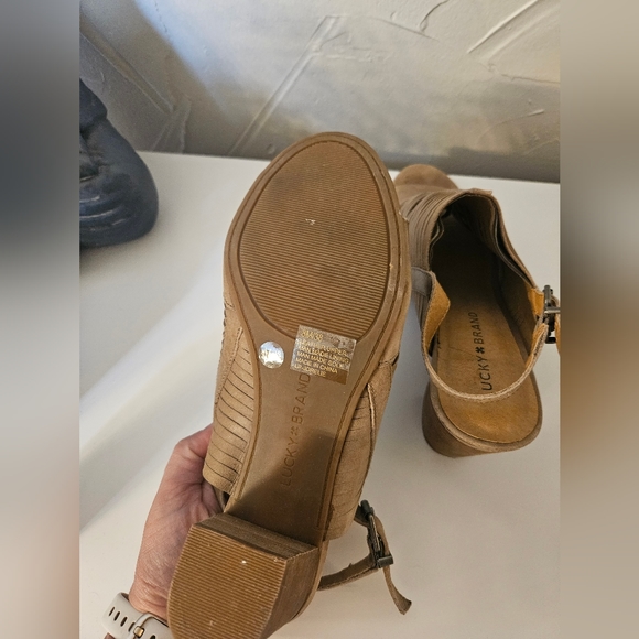 Luck Brand Strappy Heeled Leather Sandal - Picture 3 of 6